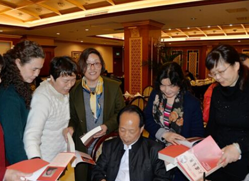励志人物郑伟达现身南京 与读者分享《大国良医》